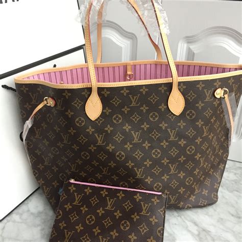 neverfull monogram with pink interior